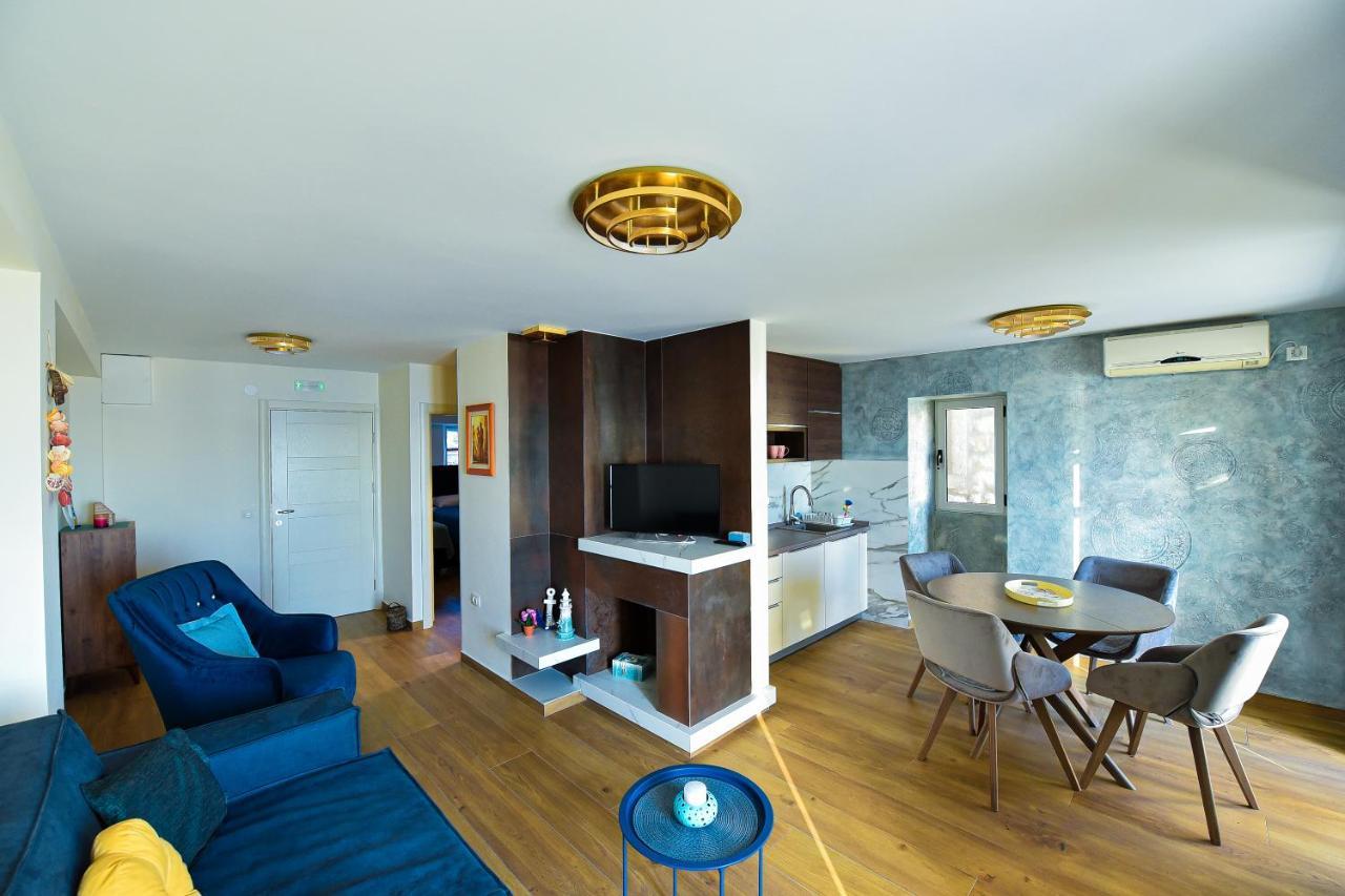 Apartments Galija Petrovac Lux Екстер'єр фото