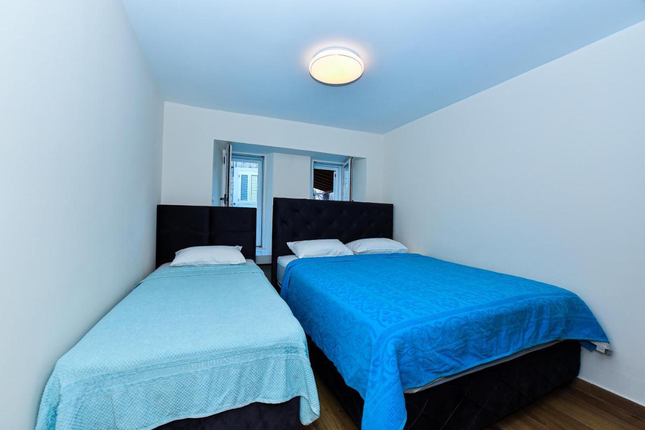 Apartments Galija Petrovac Lux Екстер'єр фото
