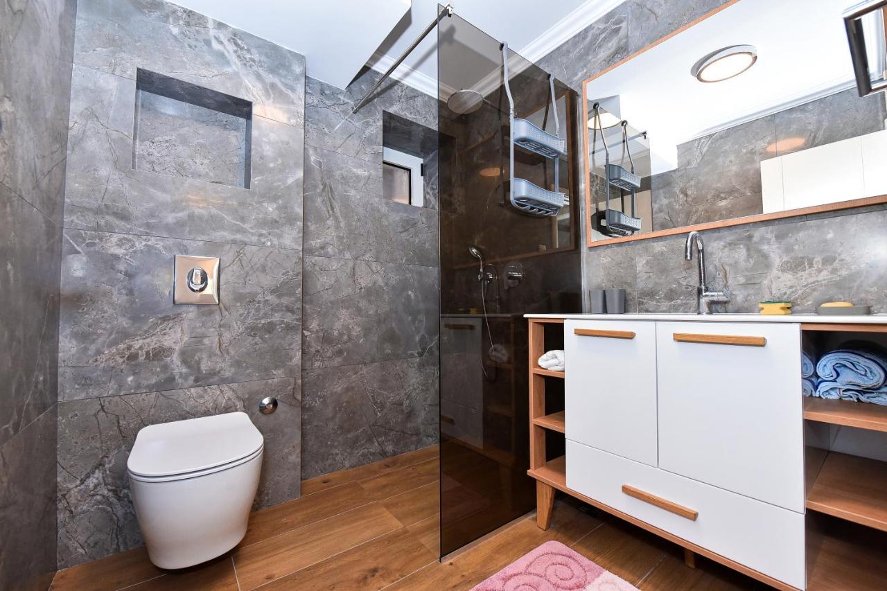 Apartments Galija Petrovac Lux Екстер'єр фото