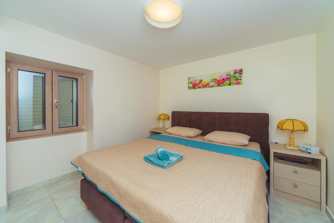 Apartments Galija Petrovac Lux Екстер'єр фото