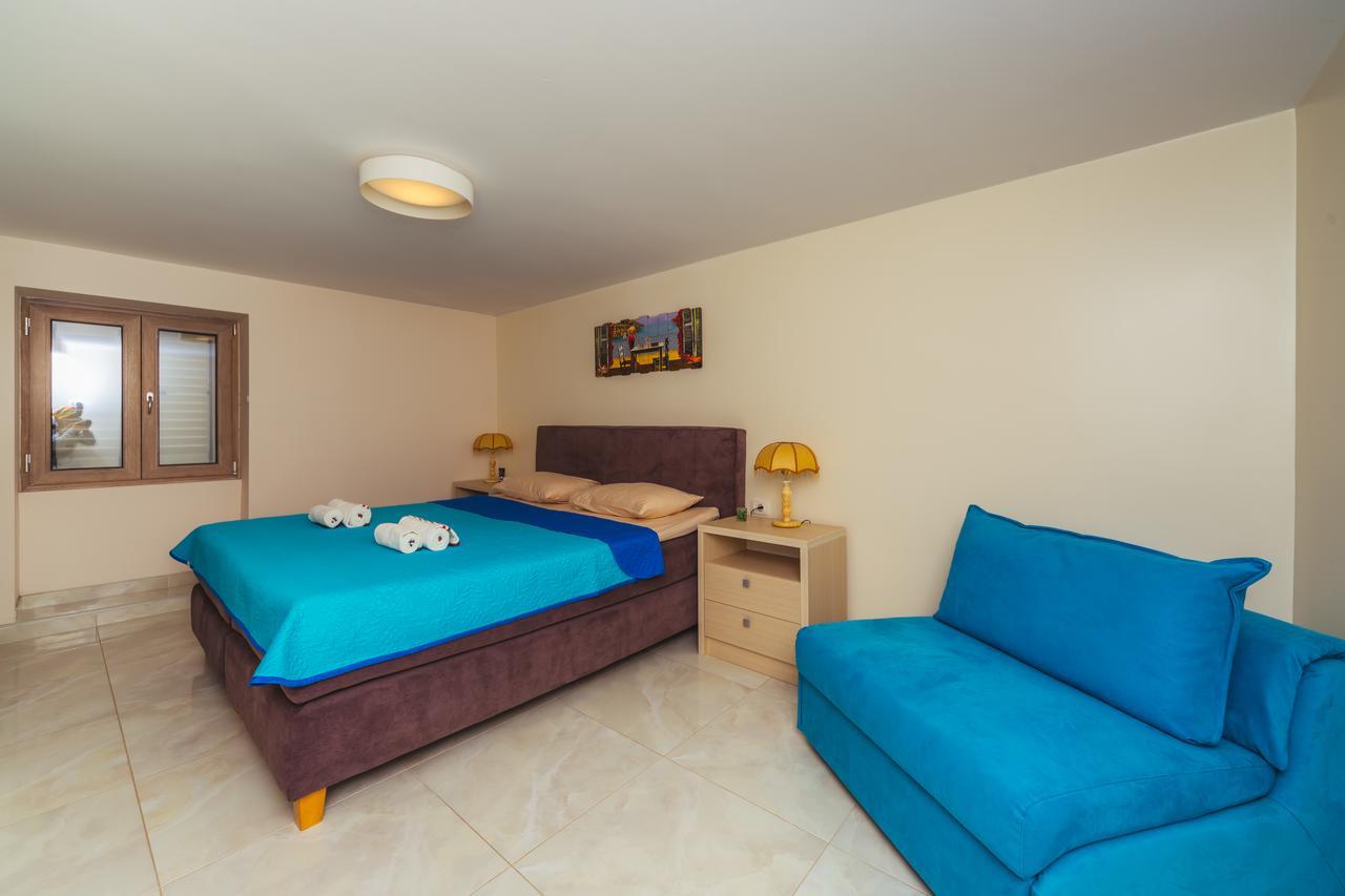 Apartments Galija Petrovac Lux Екстер'єр фото