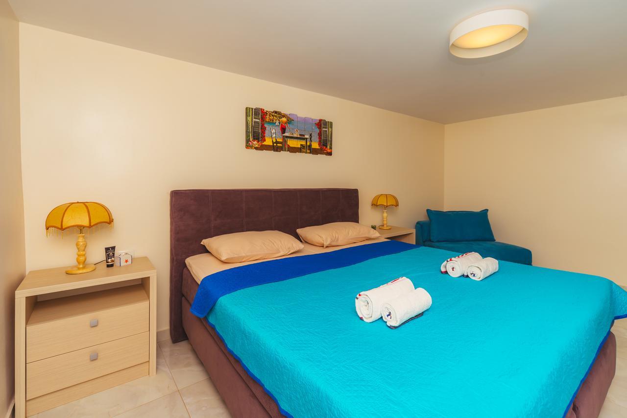 Apartments Galija Petrovac Lux Екстер'єр фото