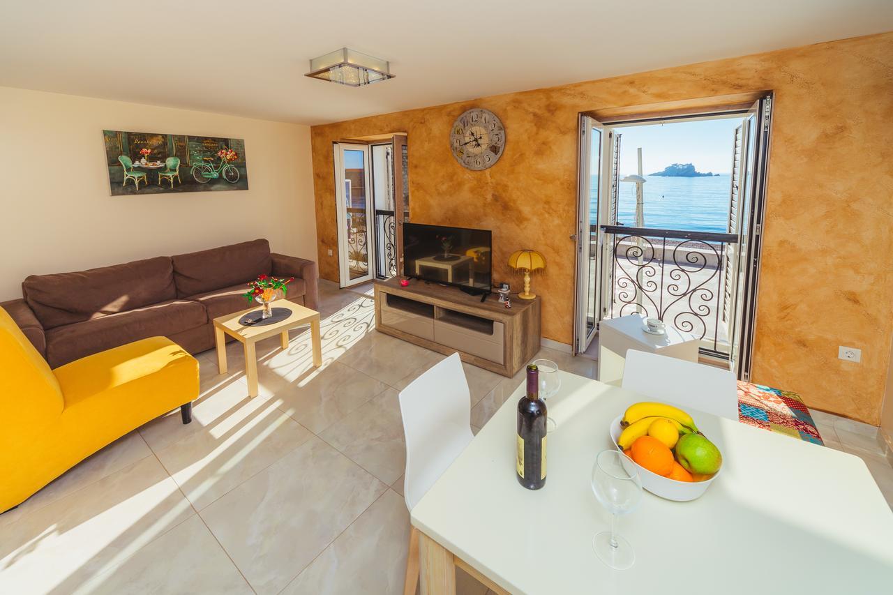 Apartments Galija Petrovac Lux Екстер'єр фото